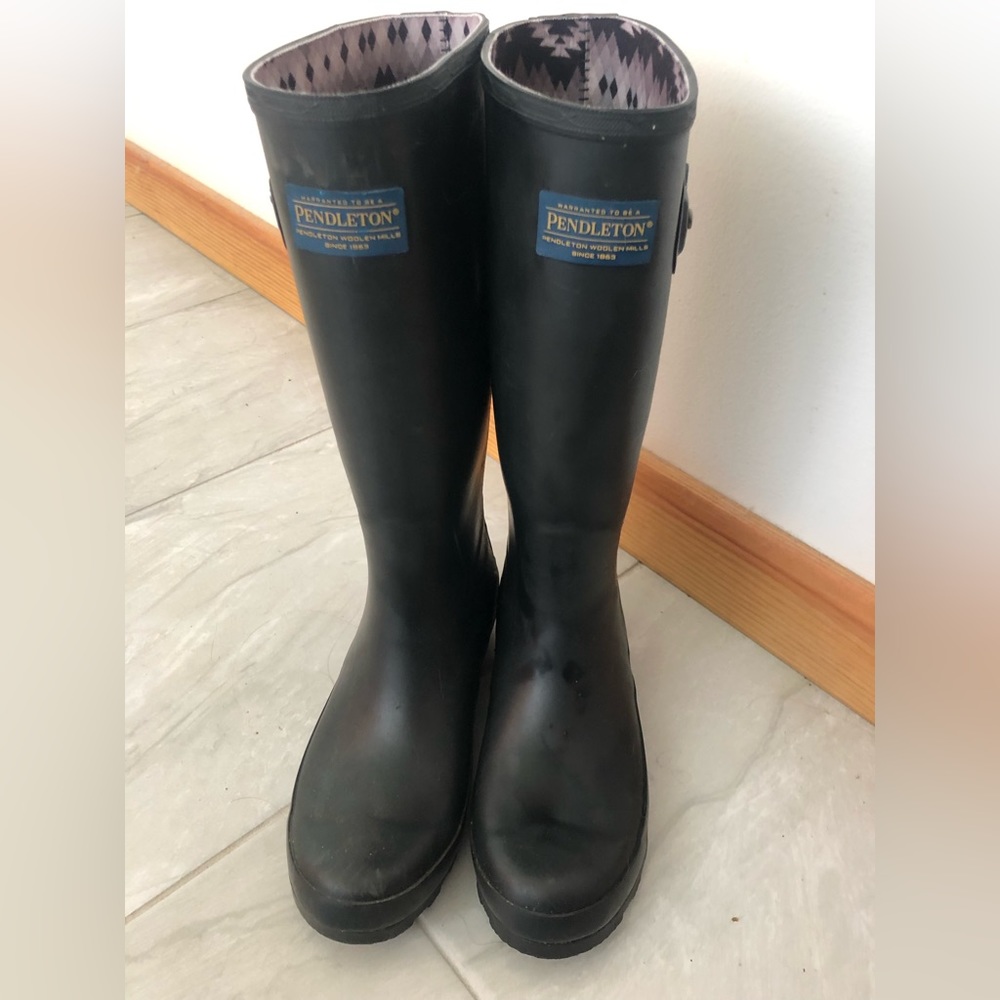 Women’s Pendleton Rain Boots Size 7